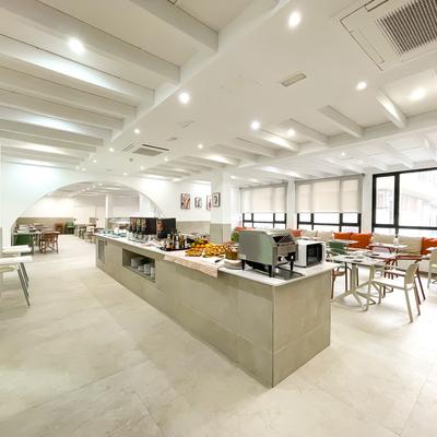 Petit-déjeuner buffet Surfing Colors Corralejo Petit-déjeuner buffet Surfing Colors Corralejo